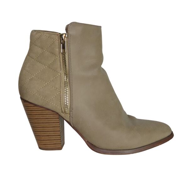 Shoe Dazzle Pattie Taupe Quilted Block Heel Booties Ankle Boots Size 7 - Picture 2 of 9
